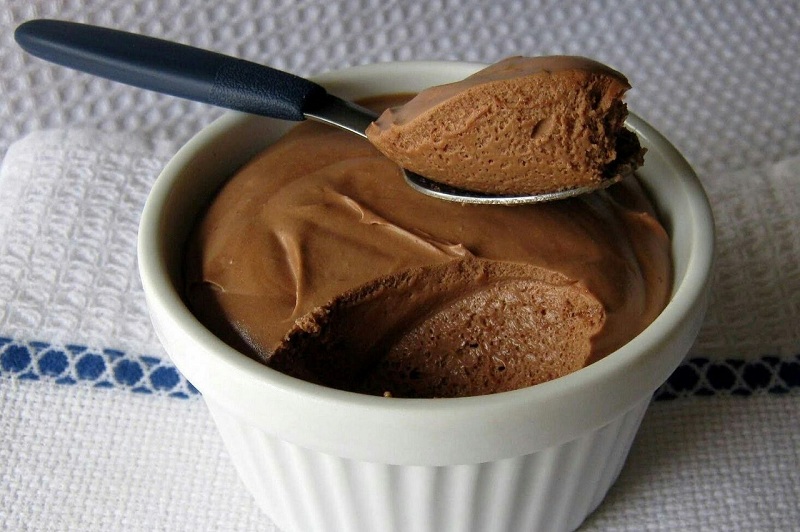 4 диетични шоколадови десерти, с които може да се поглезим по всяко